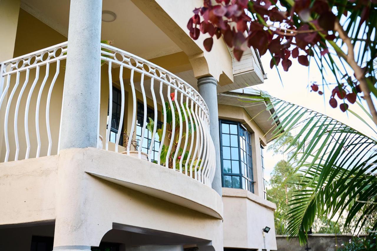 Forget Your Worries In This Serene 5 Bedroom Villa In Ngong 나이로비 외부 사진