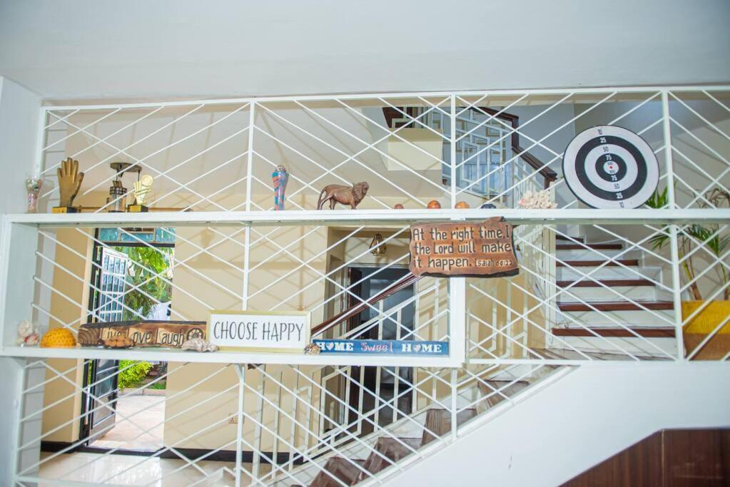 Forget Your Worries In This Serene 5 Bedroom Villa In Ngong 나이로비 외부 사진